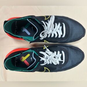 Men’s Nike Waffle Ones Shoes Black and Orange size 11